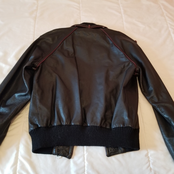 Leather jacket - Picture 3 of 3